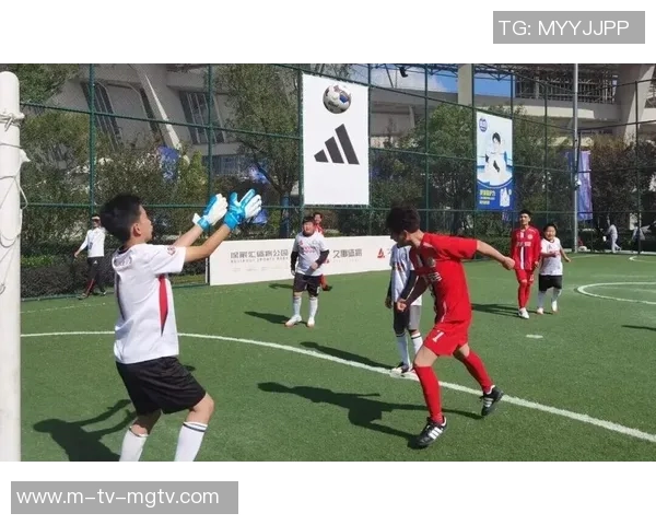 提升视力享受足球乐趣近视足球眼镜让你畅快驰骋绿茵场